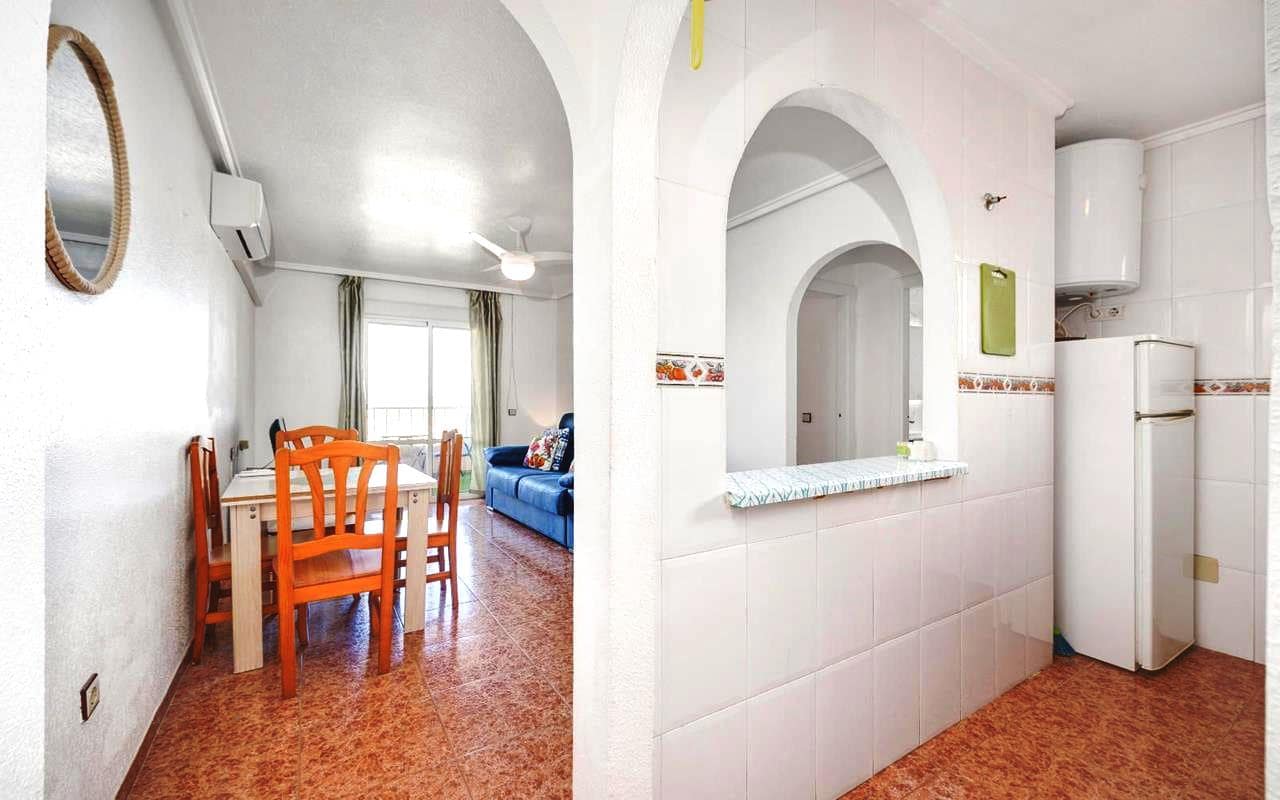 2 bedroom Apartment for sale in Torrevieja with pool garage - € 159,995 (Ref: 9737289)