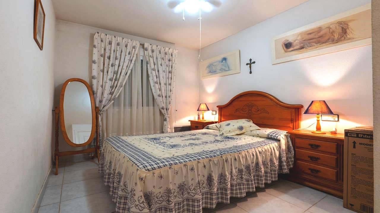 2 sypialnia Bungalow na sprzedaż w La Florida z basenem garażem - 160 000 € (Ref: 9737290)