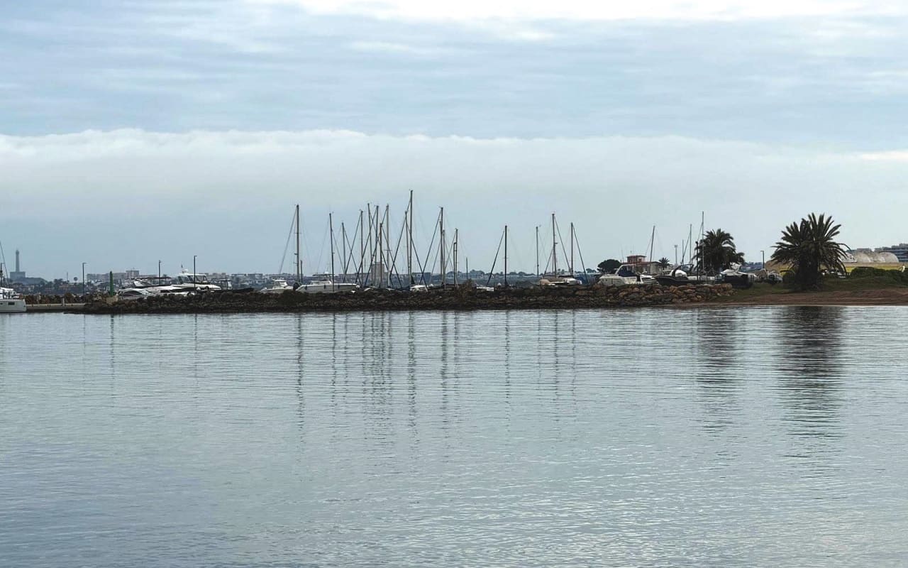 2 makuuhuone Huoneisto myytävänä paikassa Mar de Cristal mukana uima-altaan 
autotalli - 159 000 € (Ref: 9737699)