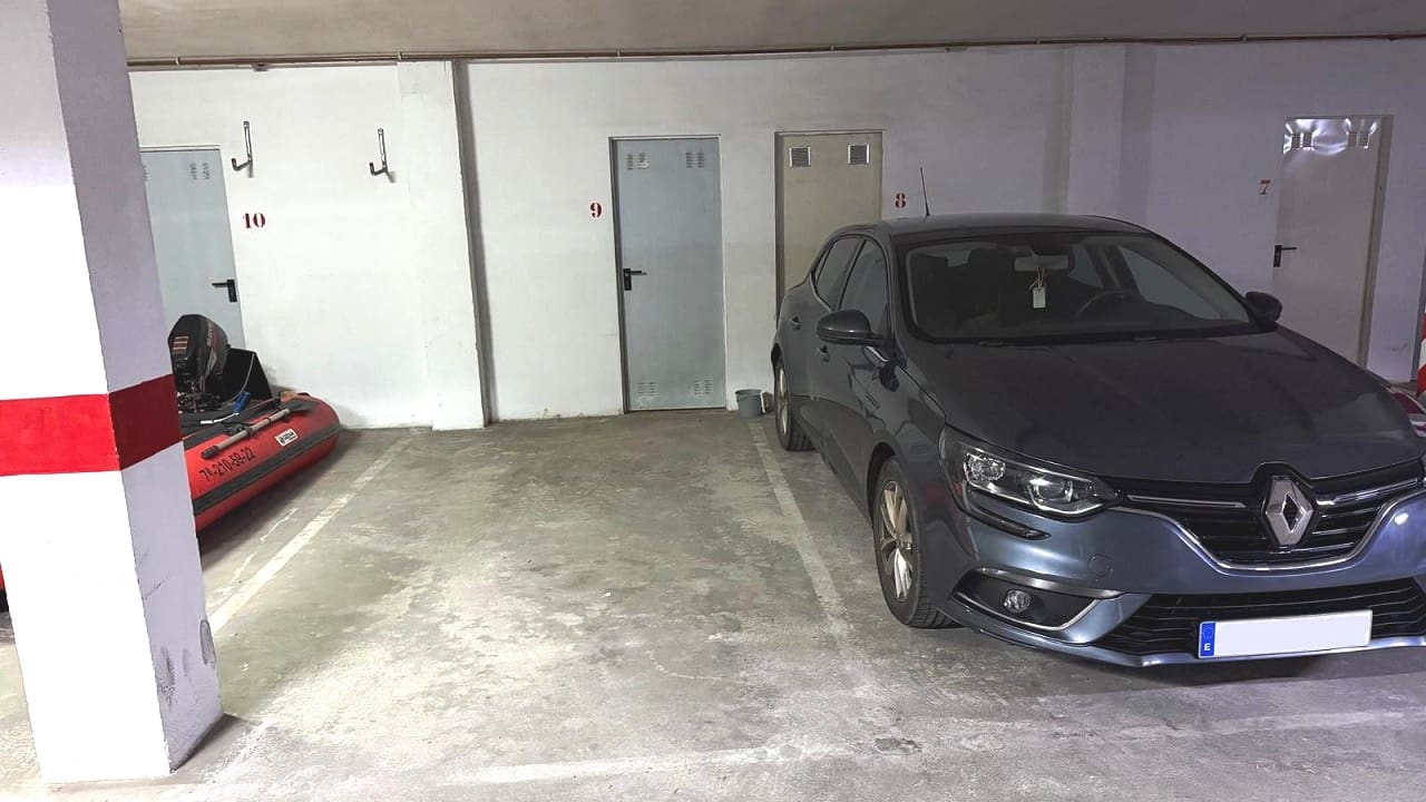 2 makuuhuone Huoneisto myytävänä paikassa Mar de Cristal mukana uima-altaan 
autotalli - 159 000 € (Ref: 9737699)