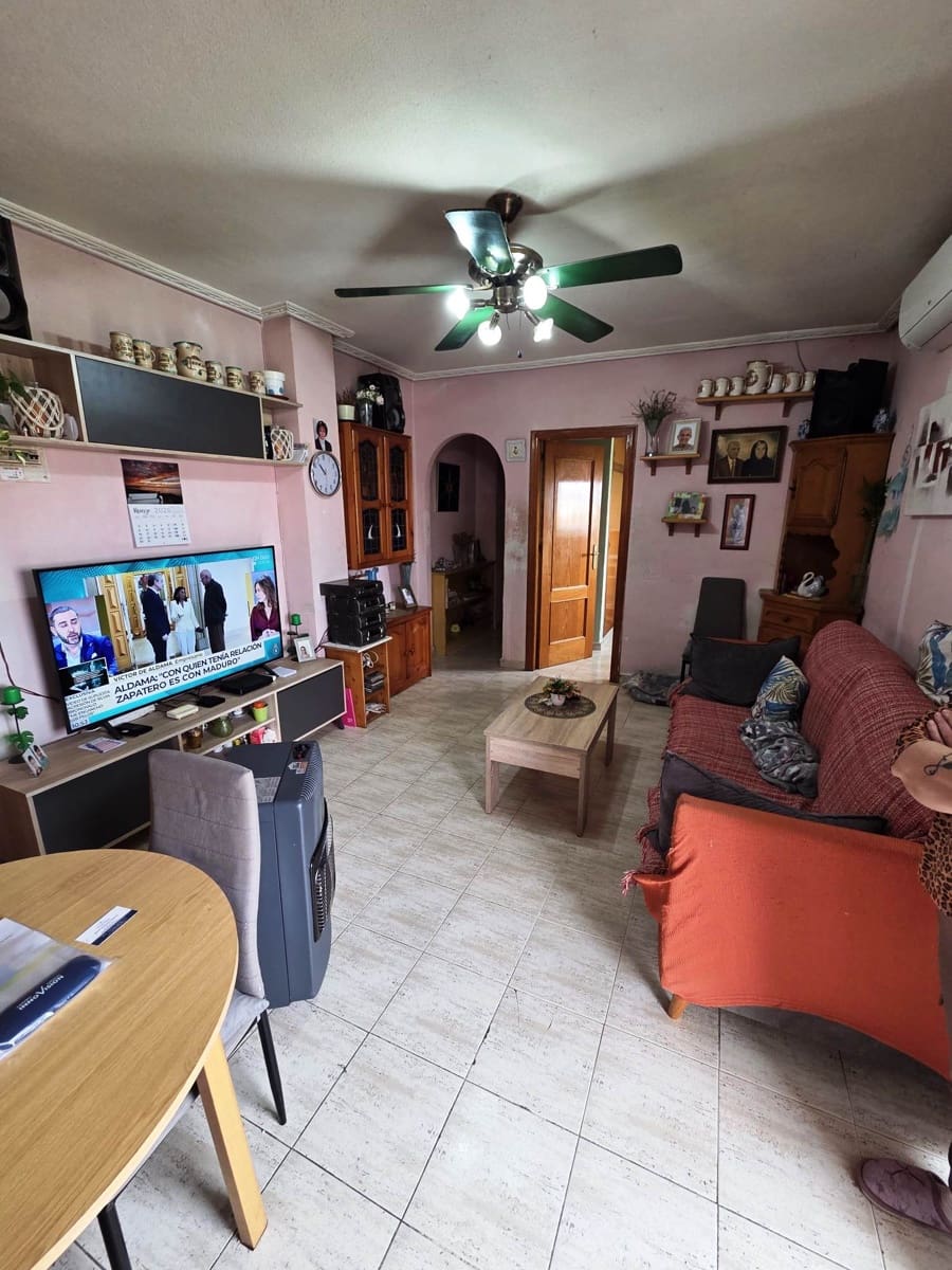 3 makuuhuone Kattohuoneisto myytävänä paikassa Torrevieja mukana uima-altaan 
autotalli - 155 000 € (Ref: 9747088)