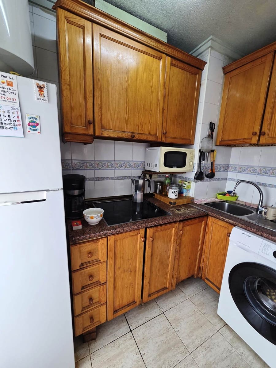 3 makuuhuone Kattohuoneisto myytävänä paikassa Torrevieja mukana uima-altaan 
autotalli - 155 000 € (Ref: 9747088)