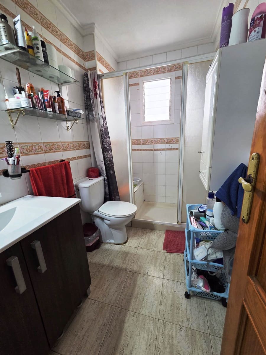 3 makuuhuone Kattohuoneisto myytävänä paikassa Torrevieja mukana uima-altaan 
autotalli - 155 000 € (Ref: 9747088)