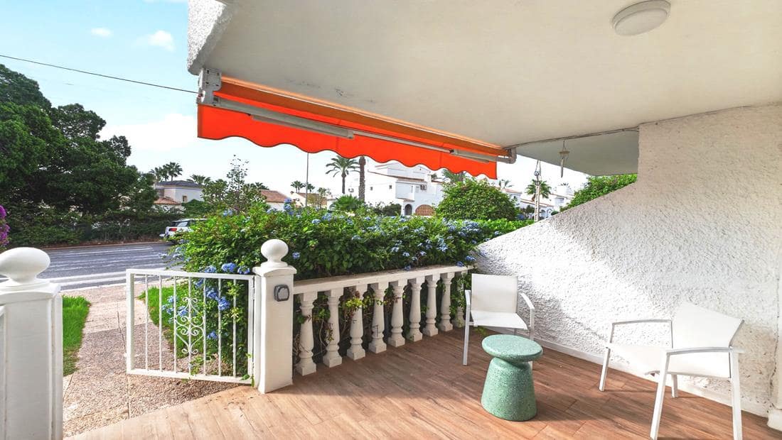 2 bedroom Bungalow for sale in Villamartin - € 199,000 (Ref: 9747511)