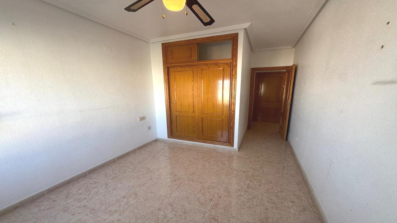 2 soverom Leilighet til salgs i Torrevieja med svømmebasseng garasje - € 159 990 (Ref: 9751448)