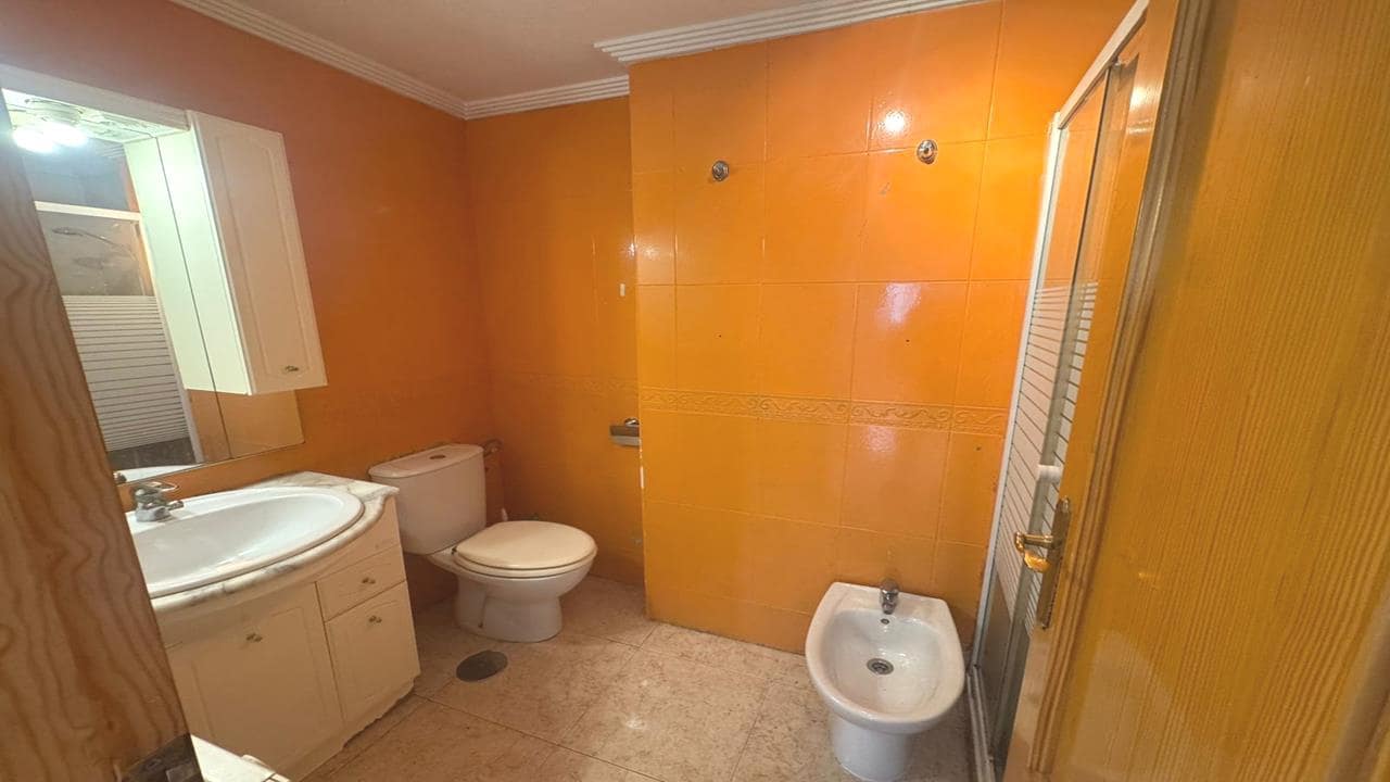 2 soverom Leilighet til salgs i Torrevieja med svømmebasseng garasje - € 159 990 (Ref: 9751448)