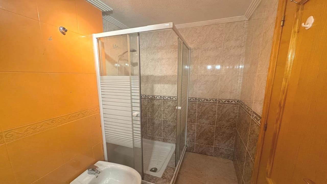 2 soverom Leilighet til salgs i Torrevieja med svømmebasseng garasje - € 159 990 (Ref: 9751448)
