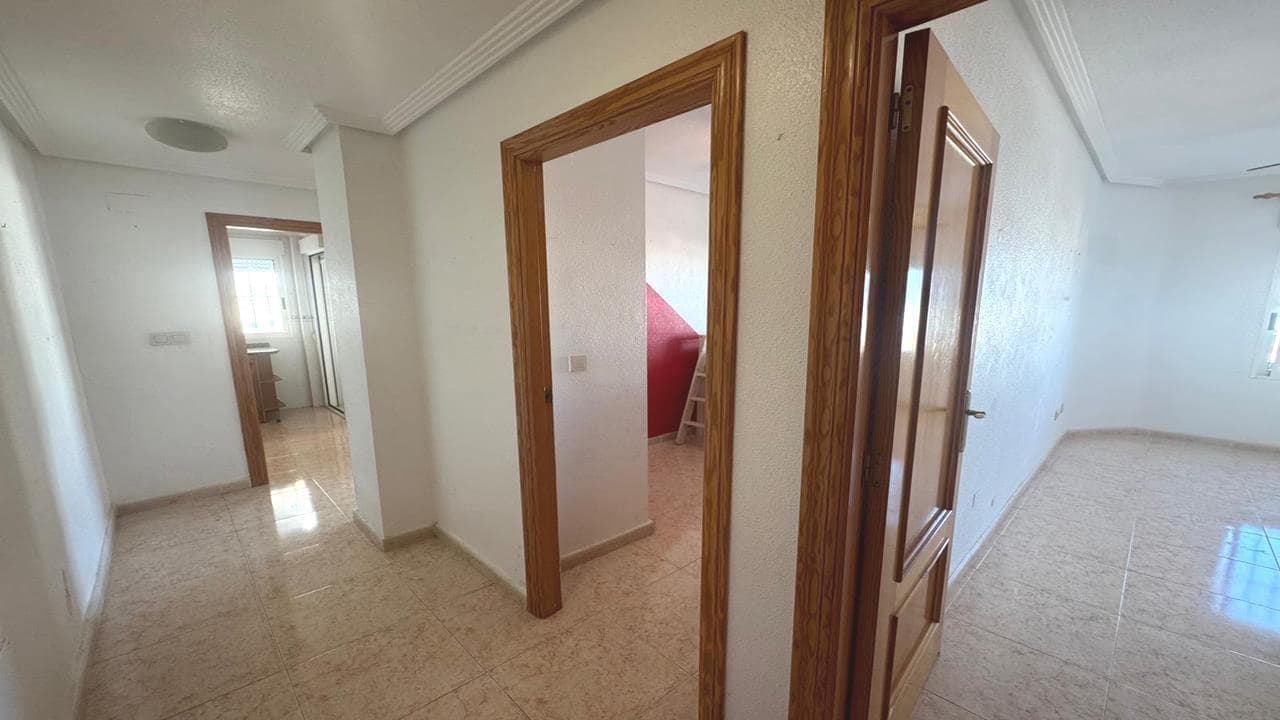2 soverom Leilighet til salgs i Torrevieja med svømmebasseng garasje - € 159 990 (Ref: 9751448)