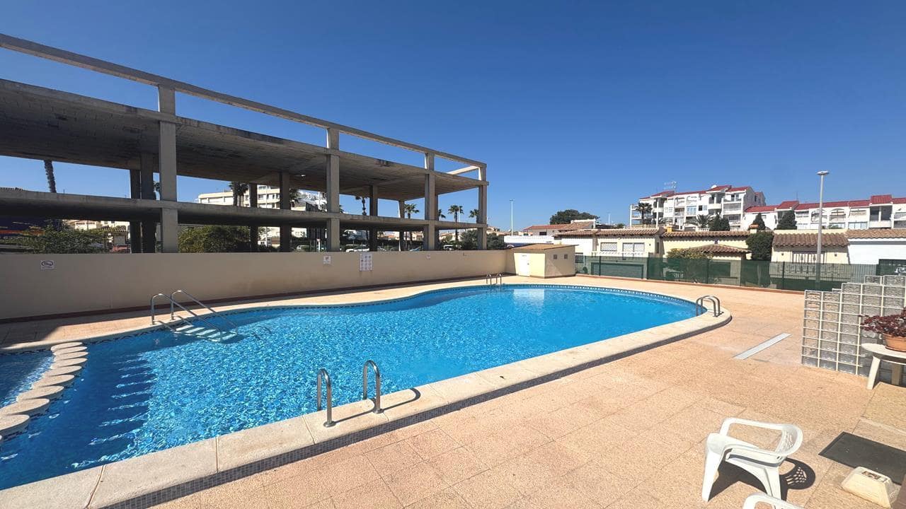 2 soverom Leilighet til salgs i Torrevieja med svømmebasseng garasje - € 159 990 (Ref: 9751448)