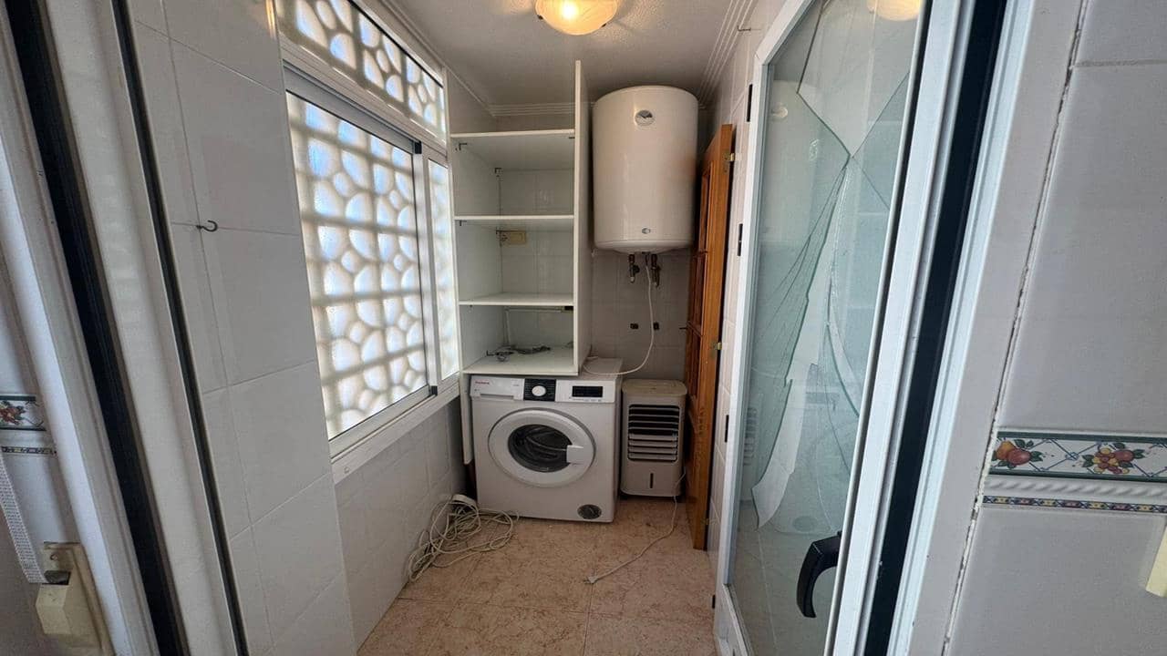 2 soverom Leilighet til salgs i Torrevieja med svømmebasseng garasje - € 159 990 (Ref: 9751448)