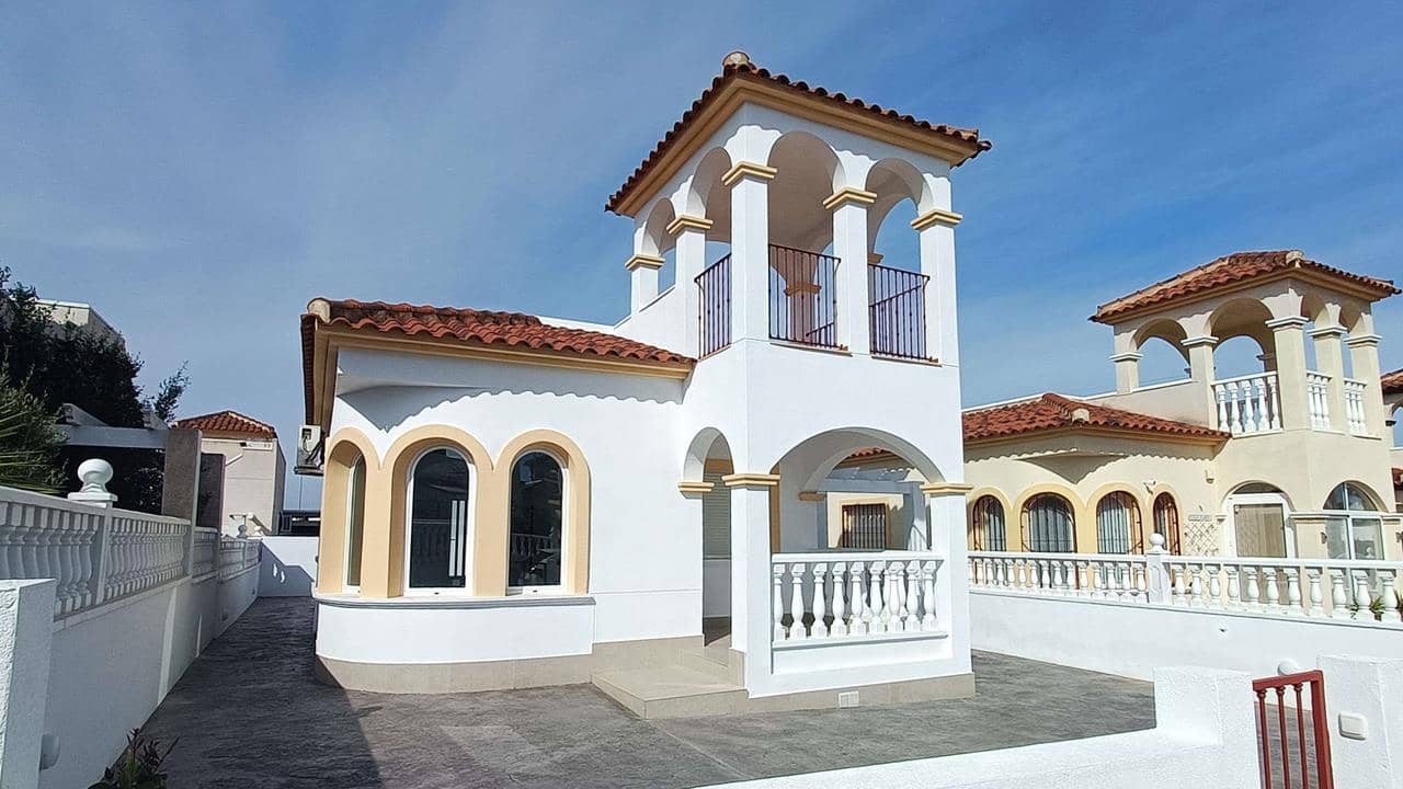 2 soverom Villa til salgs i Lo Crispin med svømmebasseng garasje - € 242 900 (Ref: 9753592)