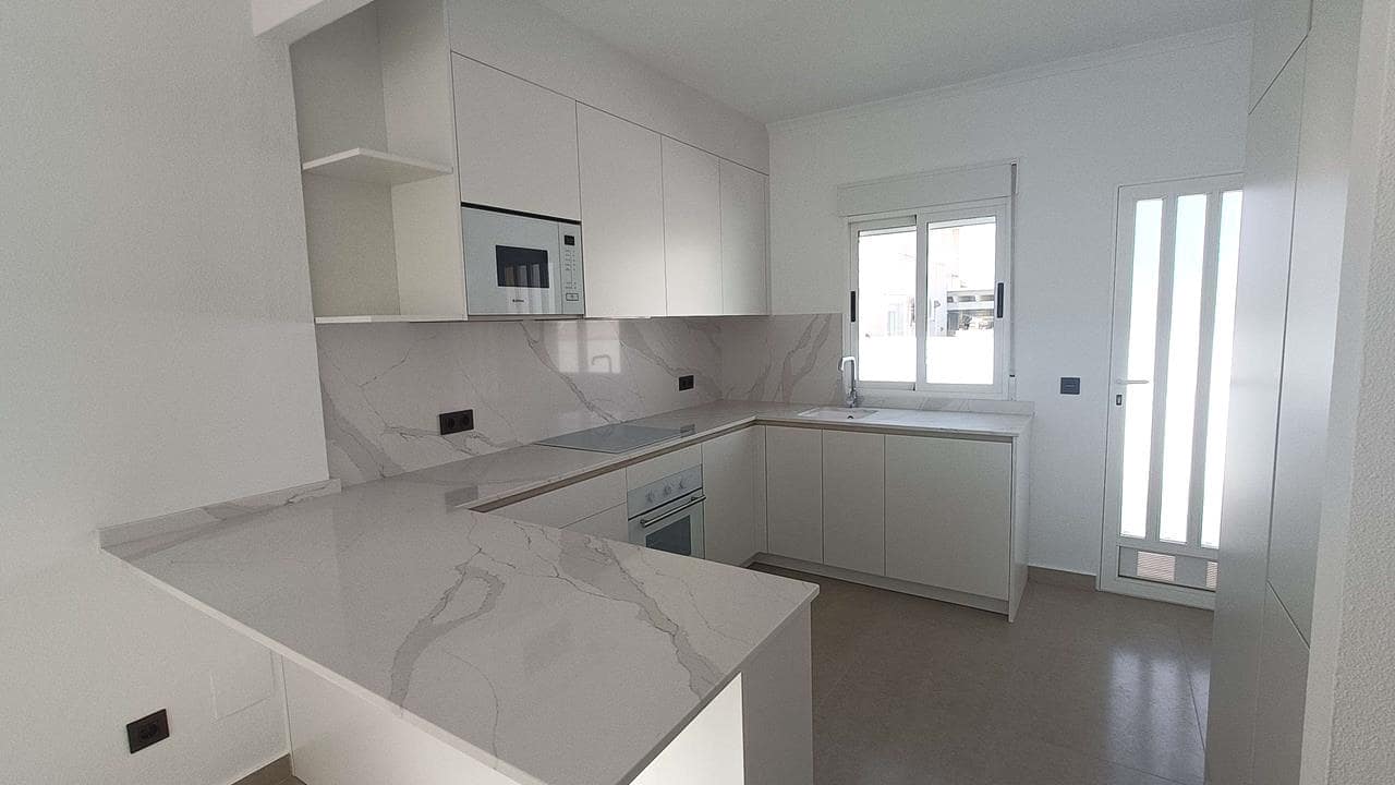 2 soverom Villa til salgs i Lo Crispin med svømmebasseng garasje - € 242 900 (Ref: 9753592)