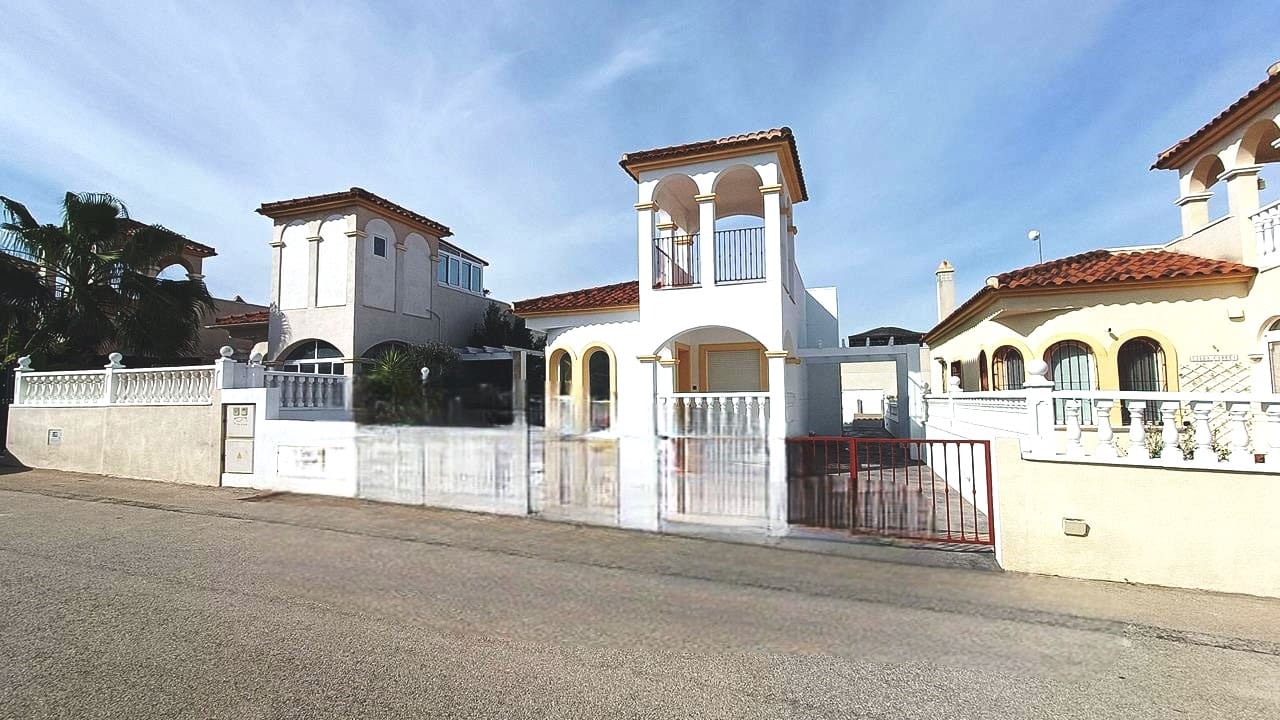 2 soverom Villa til salgs i Lo Crispin med svømmebasseng garasje - € 242 900 (Ref: 9753592)