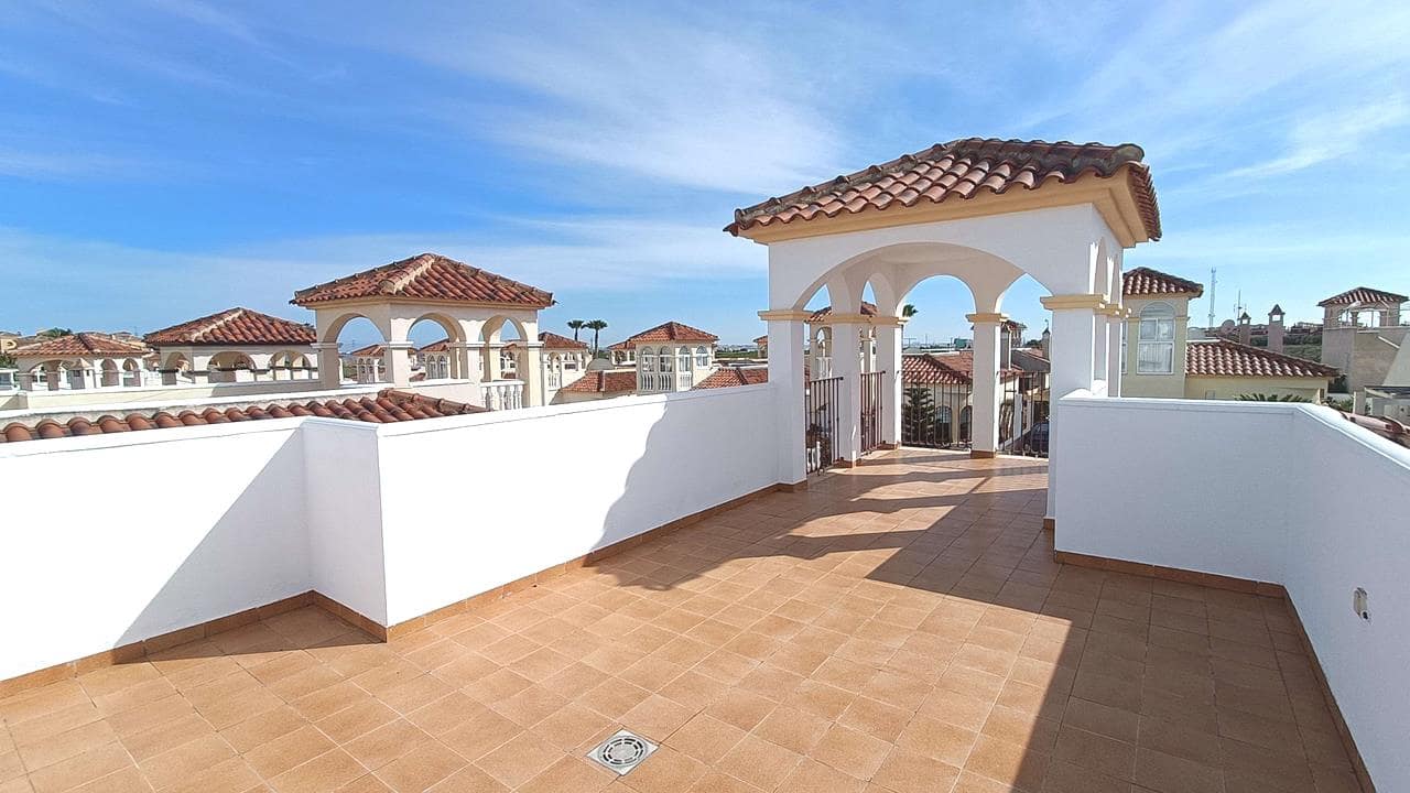 2 soverom Villa til salgs i Lo Crispin med svømmebasseng garasje - € 242 900 (Ref: 9753592)