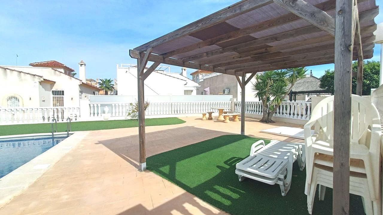 2 soverom Villa til salgs i Lo Crispin med svømmebasseng garasje - € 242 900 (Ref: 9753592)