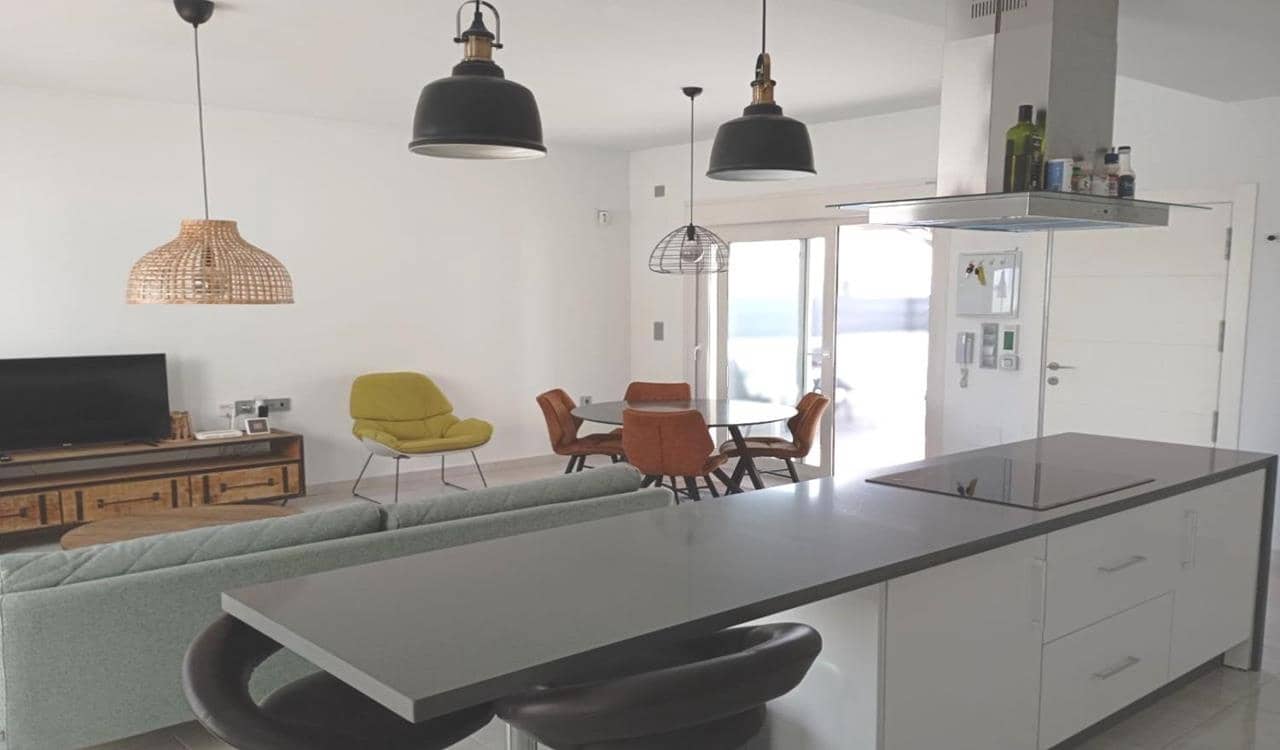 3 makuuhuone Huvila myytävänä paikassa Daya Vieja mukana uima-altaan 
autotalli - 295 000 € (Ref: 9753752)