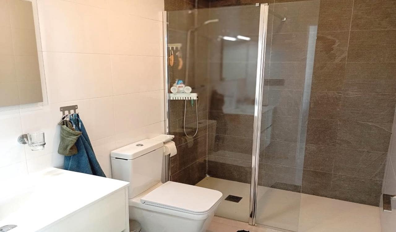 3 makuuhuone Huvila myytävänä paikassa Daya Vieja mukana uima-altaan 
autotalli - 295 000 € (Ref: 9753752)