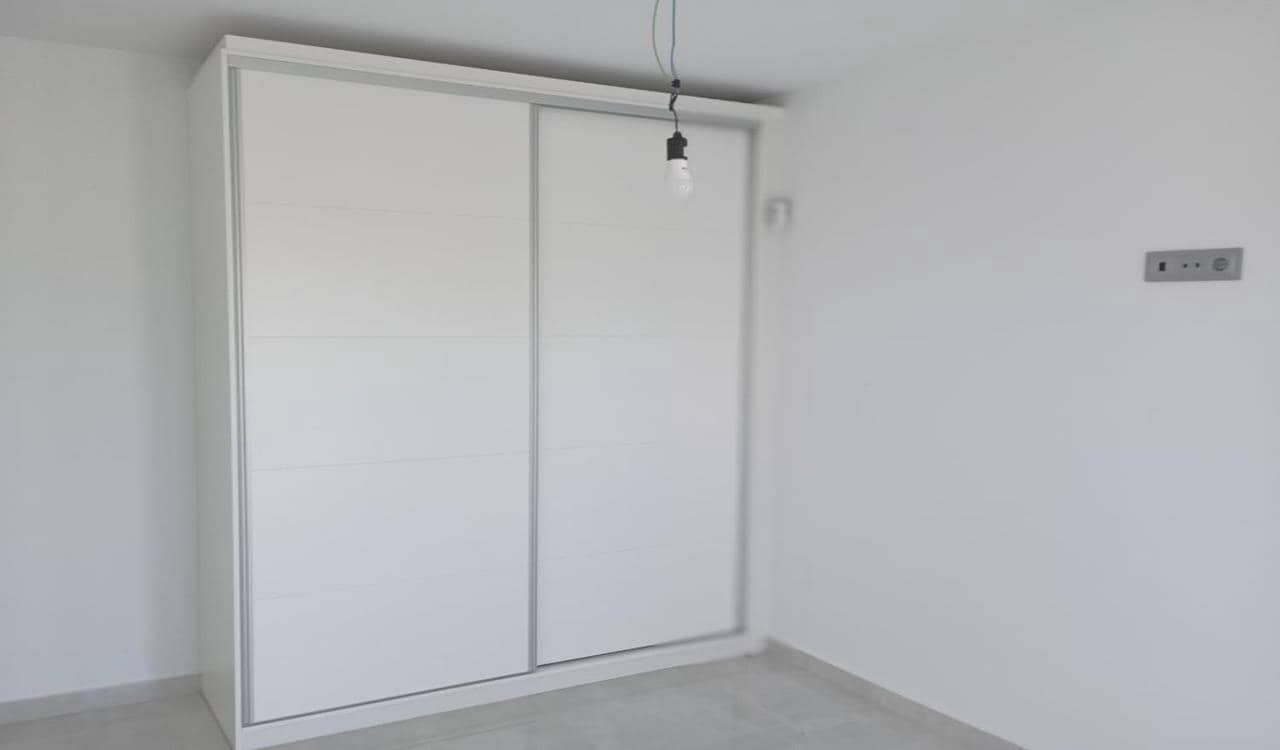 3 makuuhuone Huvila myytävänä paikassa Daya Vieja mukana uima-altaan 
autotalli - 295 000 € (Ref: 9753752)