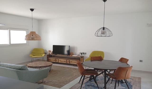 3 makuuhuone Huvila myytävänä paikassa Daya Vieja mukana uima-altaan 
autotalli - 295 000 € (Ref: 9753752)