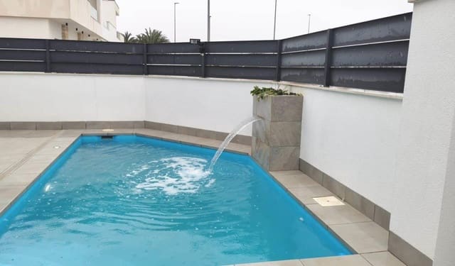 3 makuuhuone Huvila myytävänä paikassa Daya Vieja mukana uima-altaan 
autotalli - 295 000 € (Ref: 9753752)