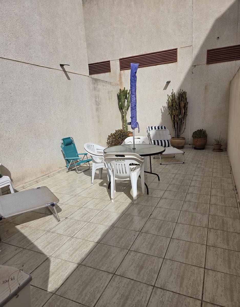 3 chambre Appartement à vendre à La Florida avec piscine garage - 210 000 € (Ref: 9761394)