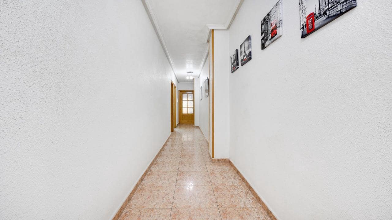 3 bedroom Apartment for sale in Torrevieja with garage - € 171,995 (Ref: 9761501)