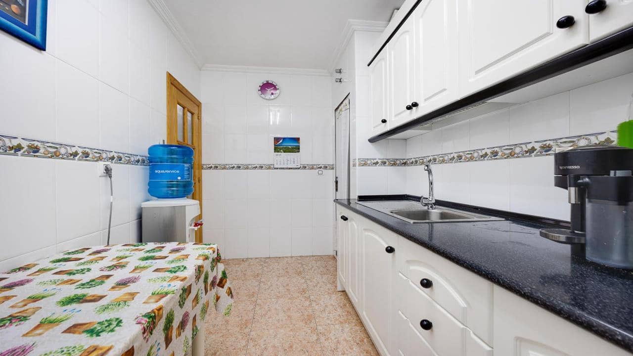 3 bedroom Apartment for sale in Torrevieja with garage - € 171,995 (Ref: 9761501)