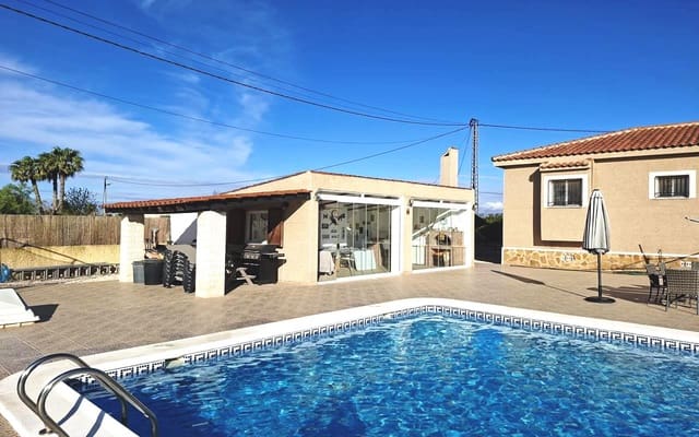 5 quarto Quinta/Casa Rural para venda em Catral com piscina garagem - 449 995 € (Ref: 9763250)