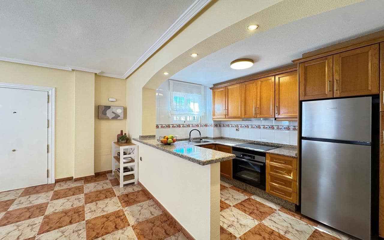 2 sypialnia Dom na sprzedaż w La Zenia z basenem garażem - 219 900 € (Ref: 9768978)