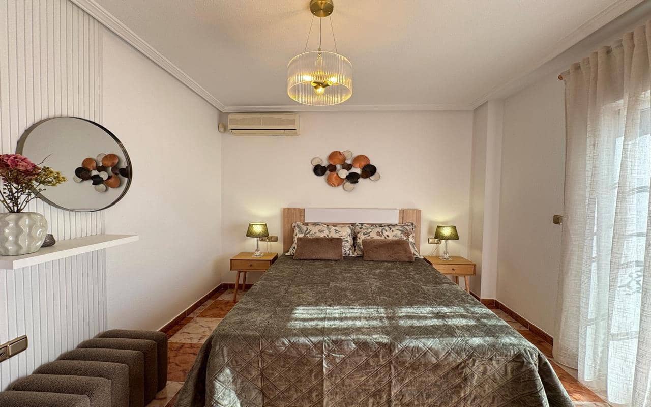 2 sypialnia Dom na sprzedaż w La Zenia z basenem garażem - 219 900 € (Ref: 9768978)