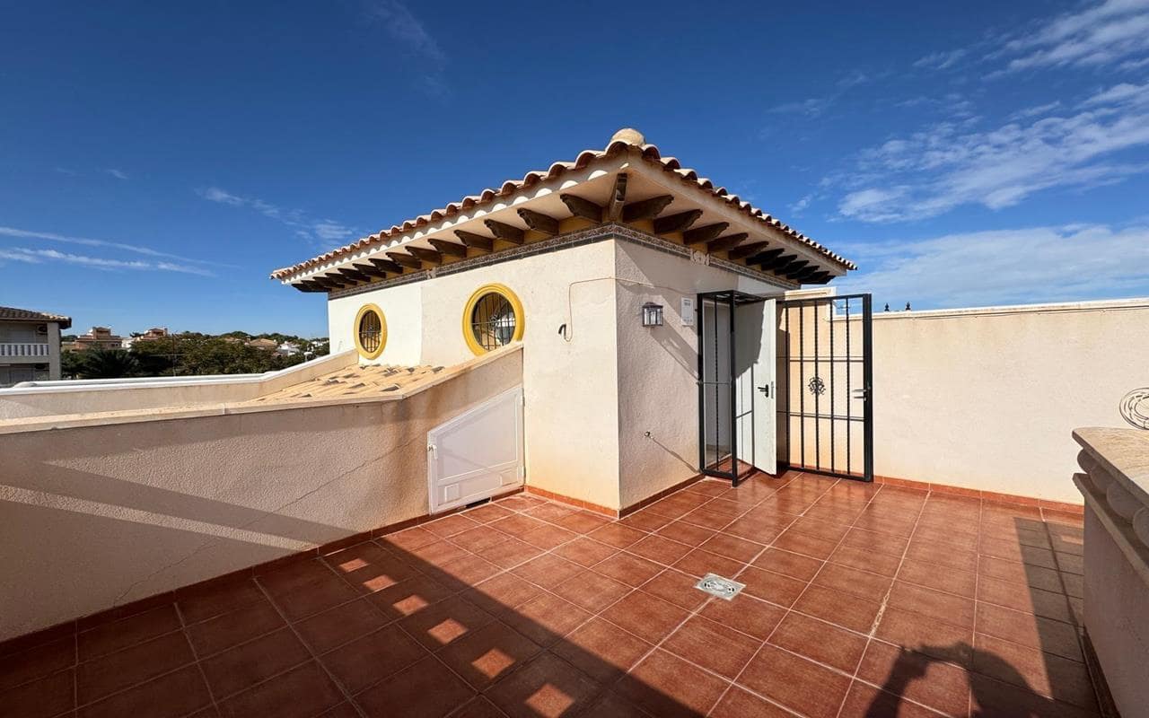 2 sypialnia Dom na sprzedaż w La Zenia z basenem garażem - 219 900 € (Ref: 9768978)