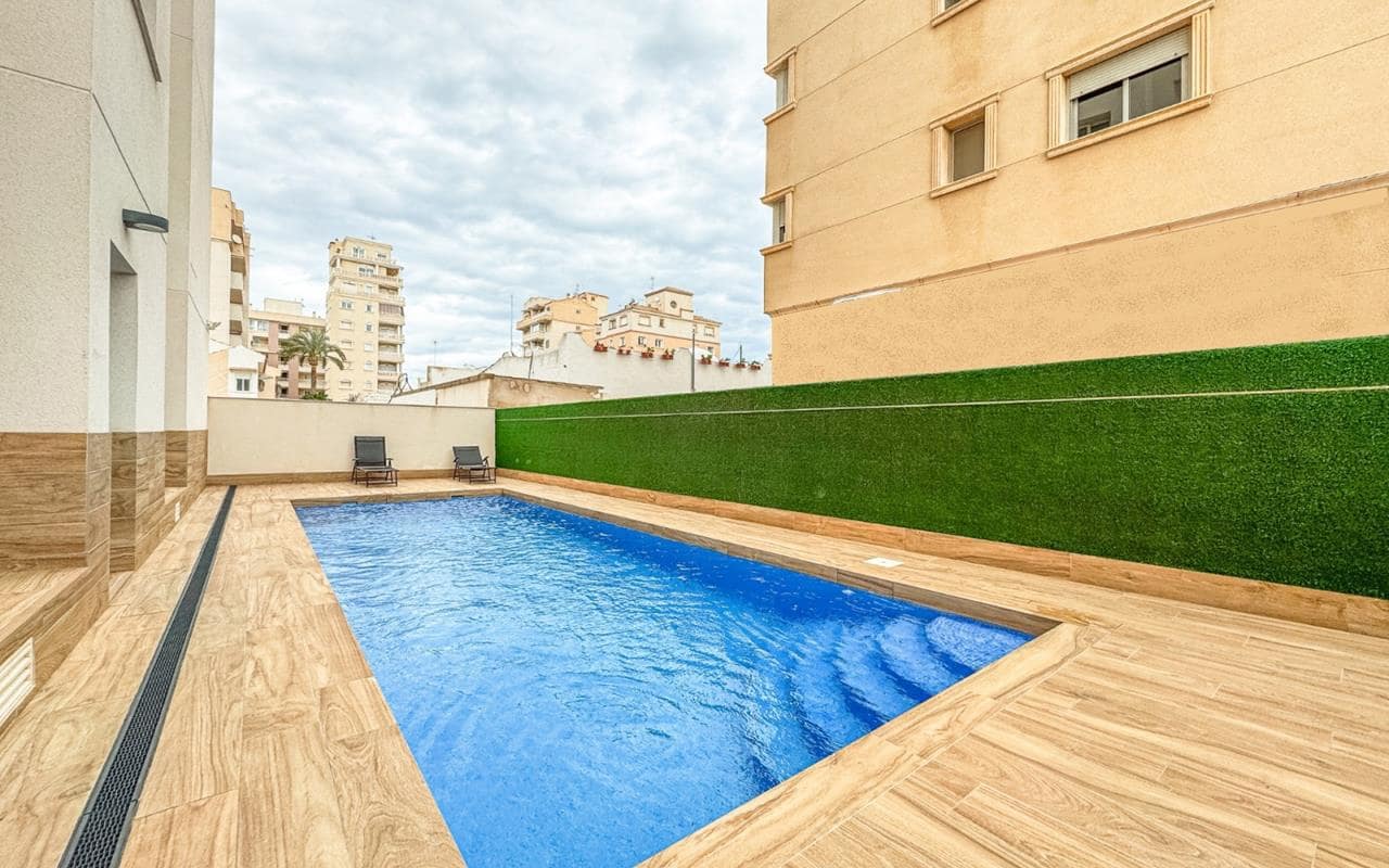 2 sypialnia Apartament na sprzedaż w Torrevieja z basenem garażem - 209 900 € (Ref: 9769086)