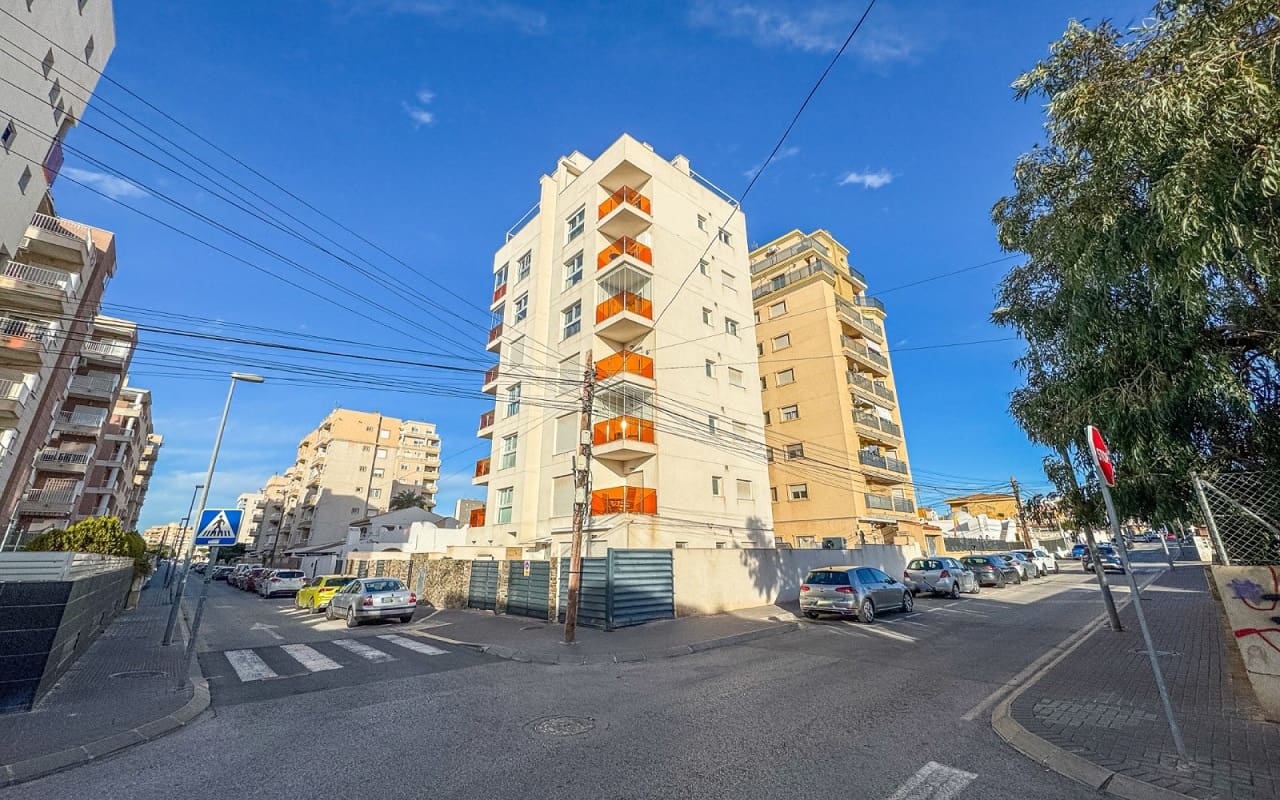 2 sypialnia Apartament na sprzedaż w Torrevieja z basenem garażem - 209 900 € (Ref: 9769086)