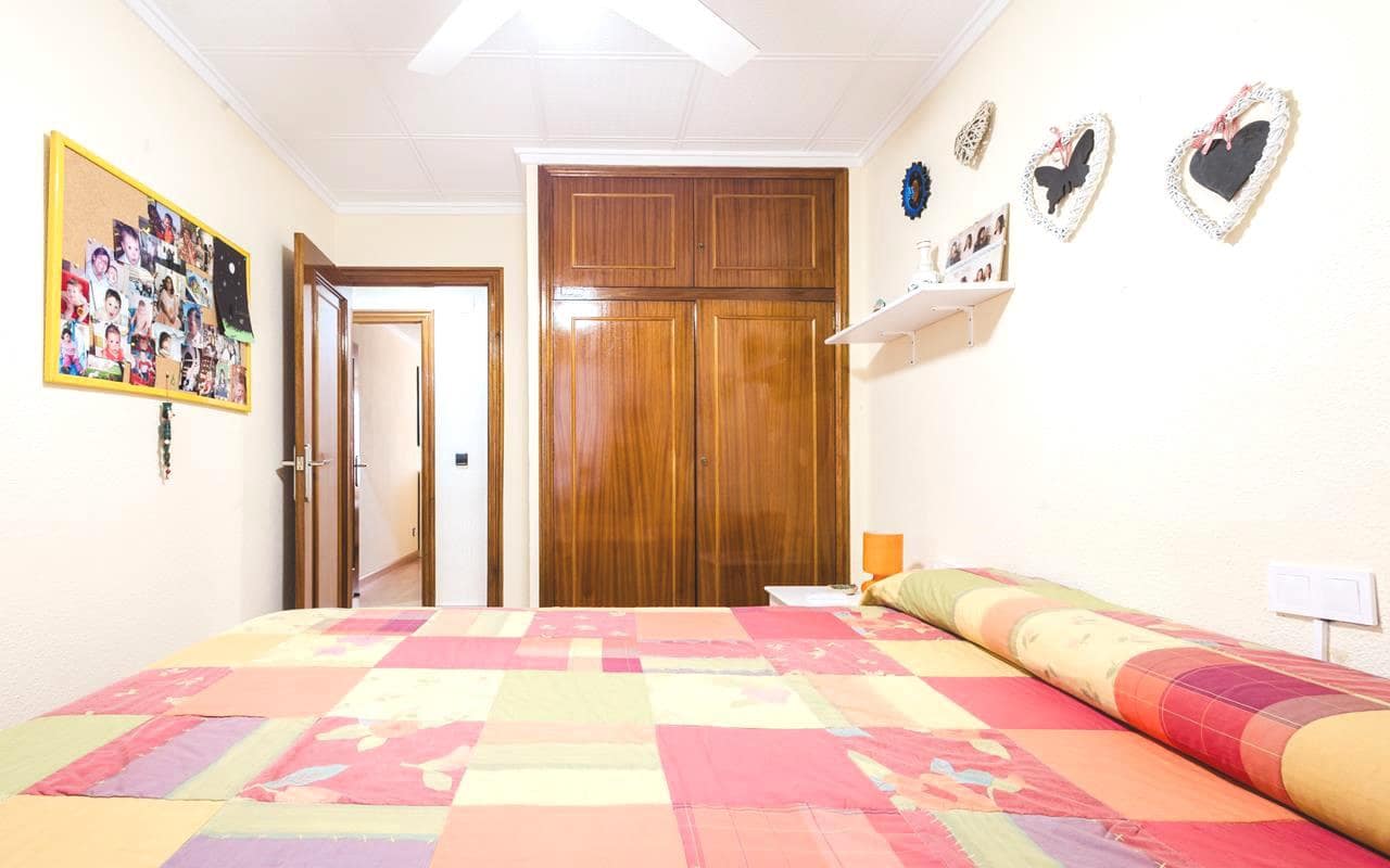 3 bedroom Apartment for sale in Torrevieja with pool - € 239,000 (Ref: 9769954)