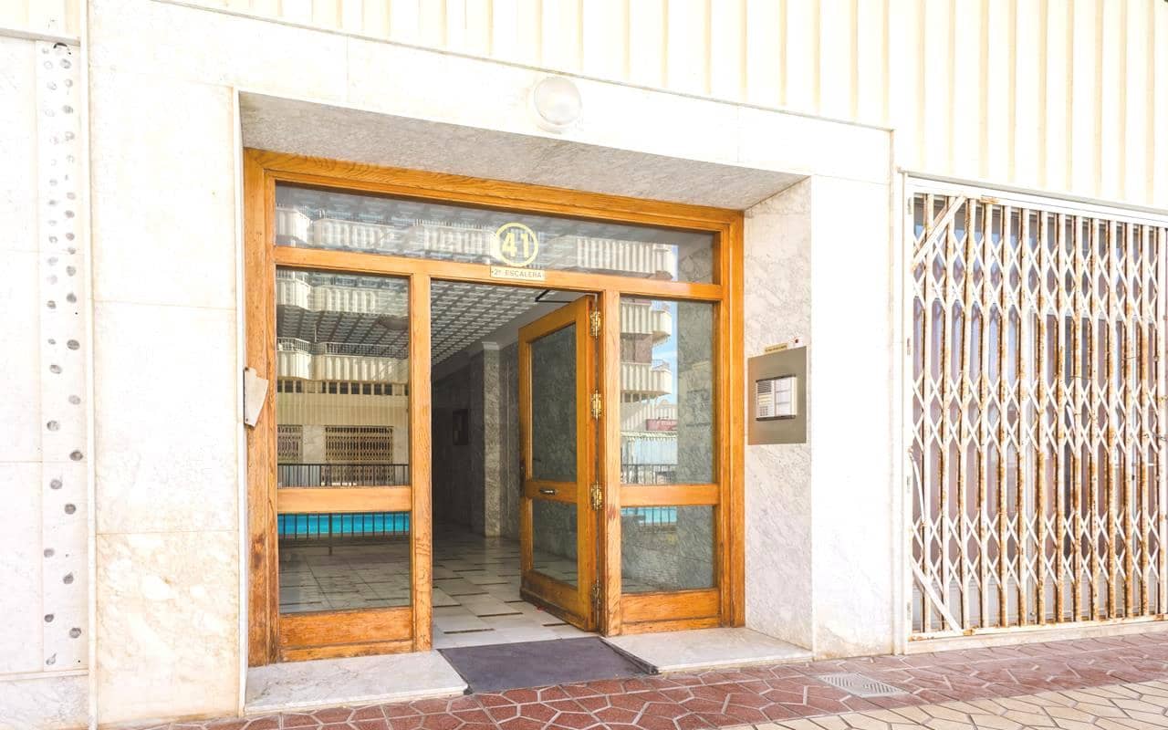 3 bedroom Apartment for sale in Torrevieja with pool - € 239,000 (Ref: 9769954)