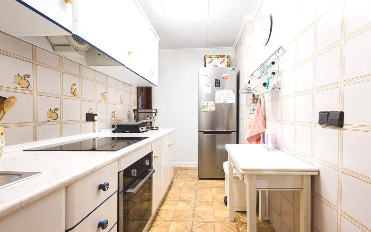 3 bedroom Apartment for sale in Torrevieja with pool - € 239,000 (Ref: 9769954)