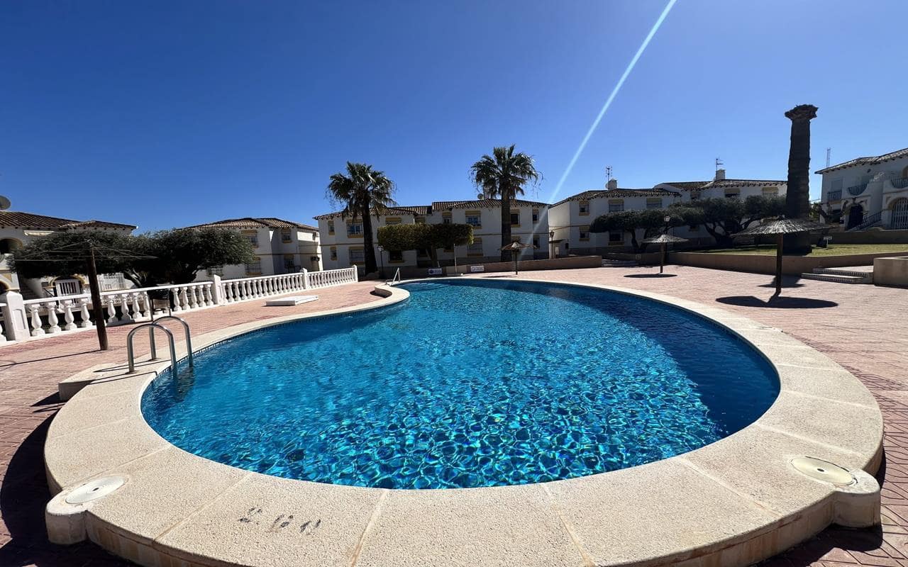 1 sypialnia Apartament na sprzedaż w Villamartin z basenem garażem - 105 000 € (Ref: 9769955)