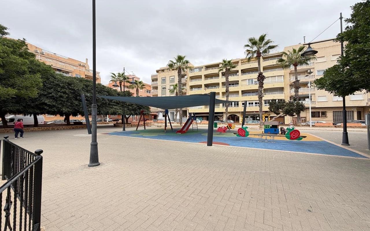 2 Zimmer Apartment zu verkaufen in Torrevieja - 169.900 € (Ref: 9770051)