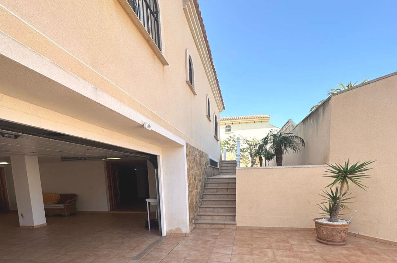 4 chambre Villa/Maison à vendre à Playa Flamenca avec piscine garage - 870 000 € (Ref: 9772016)