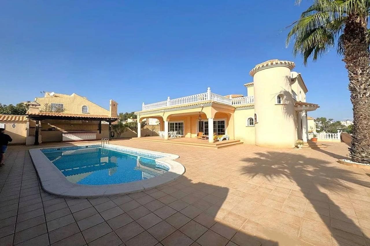 4 chambre Villa/Maison à vendre à Playa Flamenca avec piscine garage - 870 000 € (Ref: 9772016)