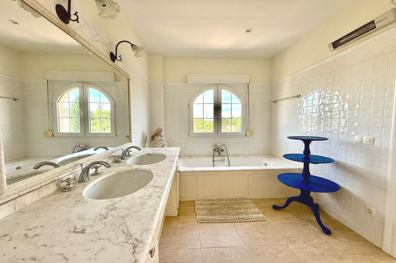 4 chambre Villa/Maison à vendre à Playa Flamenca avec piscine garage - 870 000 € (Ref: 9772016)