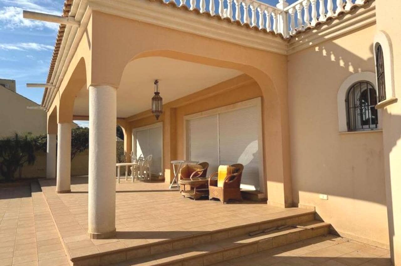 4 chambre Villa/Maison à vendre à Playa Flamenca avec piscine garage - 870 000 € (Ref: 9772016)