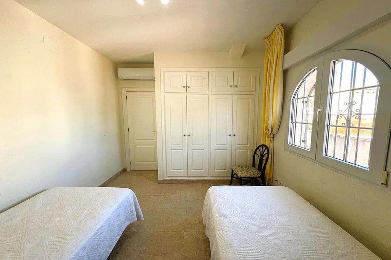 4 chambre Villa/Maison à vendre à Playa Flamenca avec piscine garage - 870 000 € (Ref: 9772016)