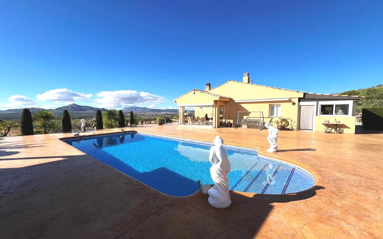 3 sypialnia Finka/Dom wiejski na sprzedaż w Sax z basenem garażem - 399 995 € (Ref: 9777305)