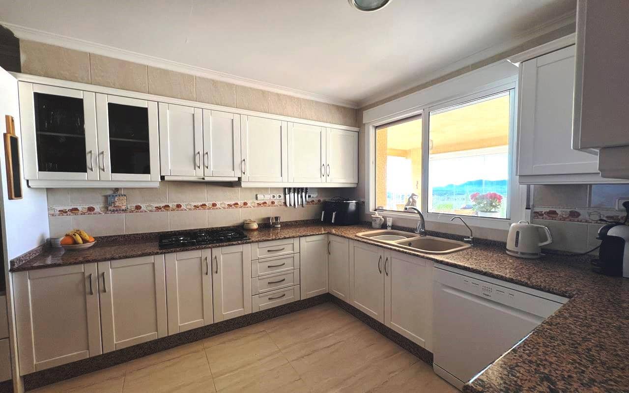 3 sypialnia Finka/Dom wiejski na sprzedaż w Sax z basenem garażem - 399 995 € (Ref: 9777305)