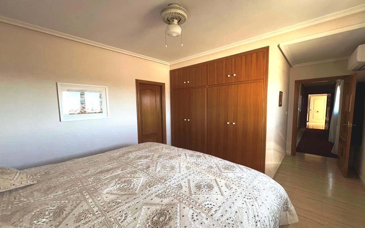 3 sypialnia Finka/Dom wiejski na sprzedaż w Sax z basenem garażem - 399 995 € (Ref: 9777305)