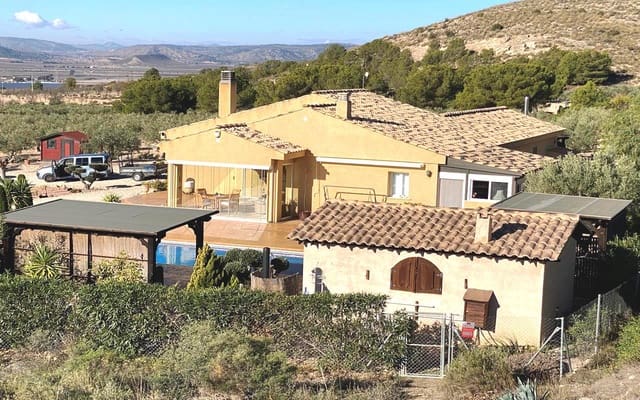 3 sypialnia Finka/Dom wiejski na sprzedaż w Sax z basenem garażem - 399 995 € (Ref: 9777305)