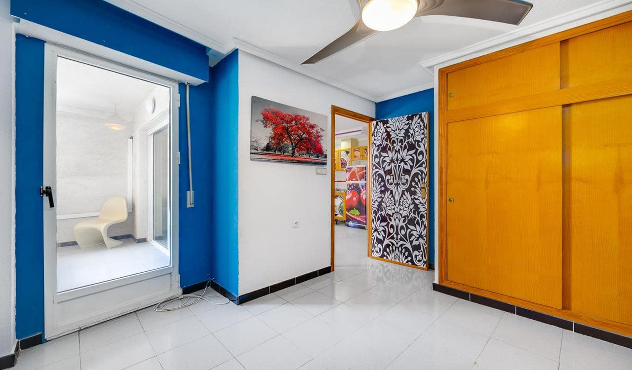 1 soverom Leilighet til salgs i Torrevieja med svømmebasseng - € 99 990 (Ref: 9781389)