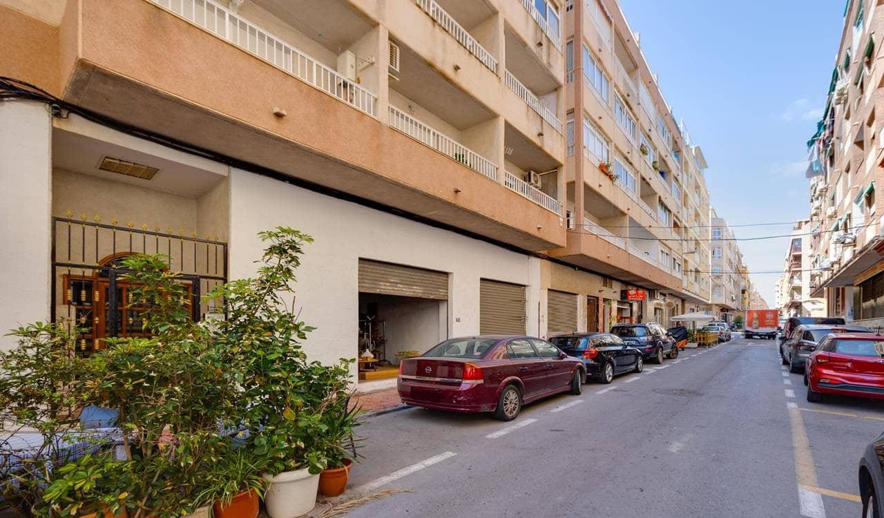 1 soverom Leilighet til salgs i Torrevieja med svømmebasseng - € 99 990 (Ref: 9781389)
