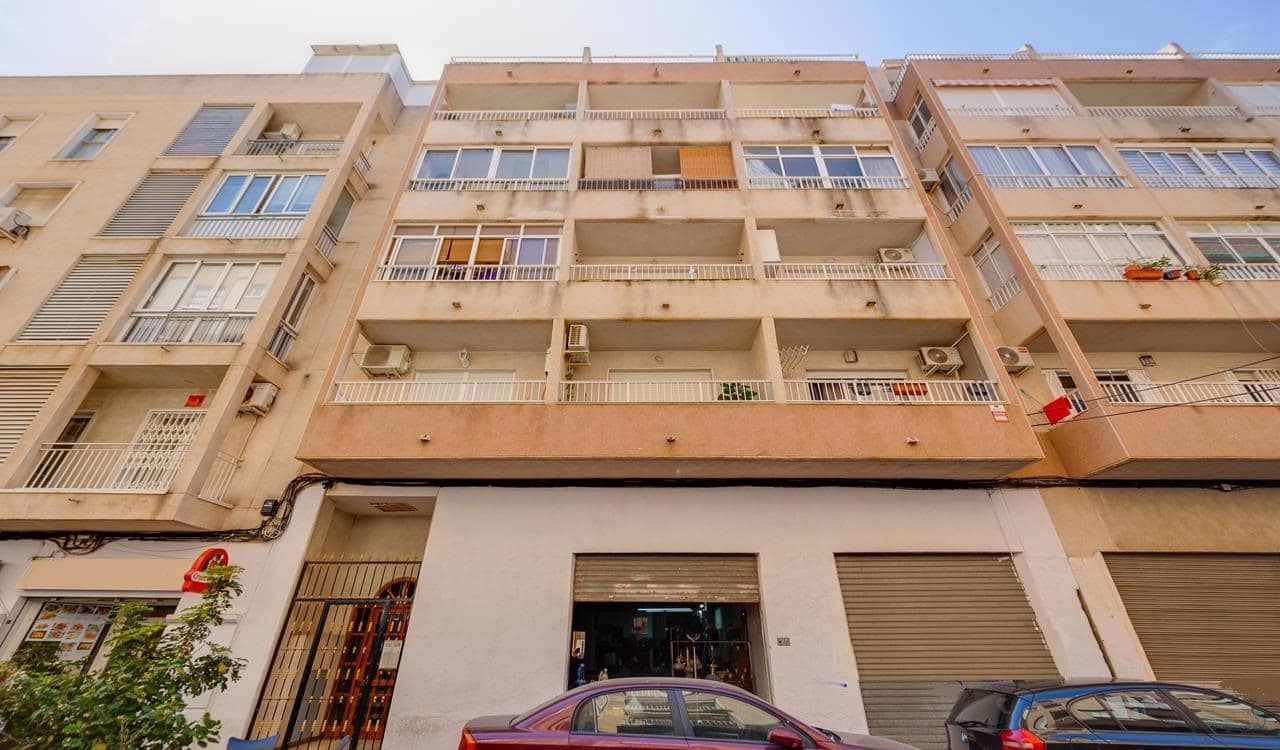 1 soverom Leilighet til salgs i Torrevieja med svømmebasseng - € 99 990 (Ref: 9781389)